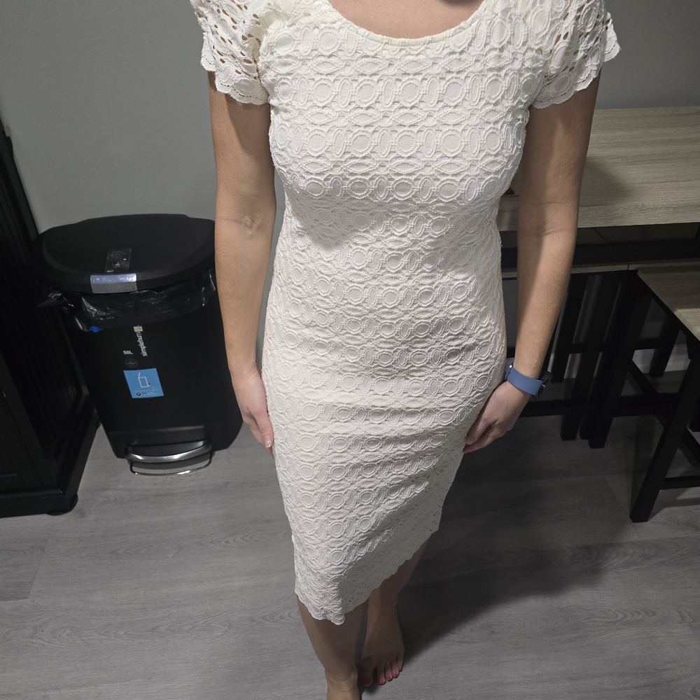 Ronni Nicole Cream Lace Midi Dress